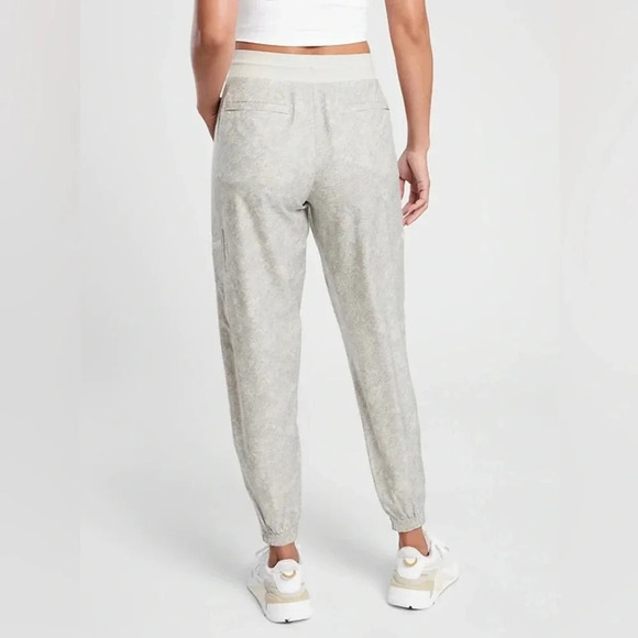 Athleta Venture Printed Pant - Picture 2 of 8